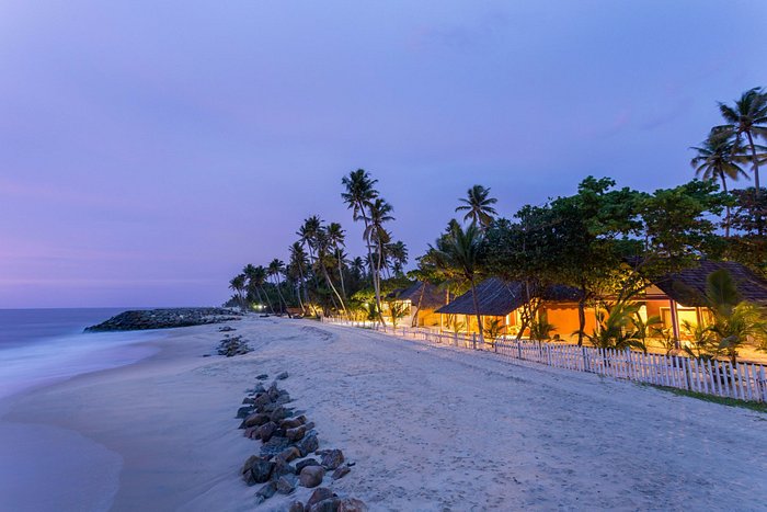 Image of a tropical beach in the Caribbean